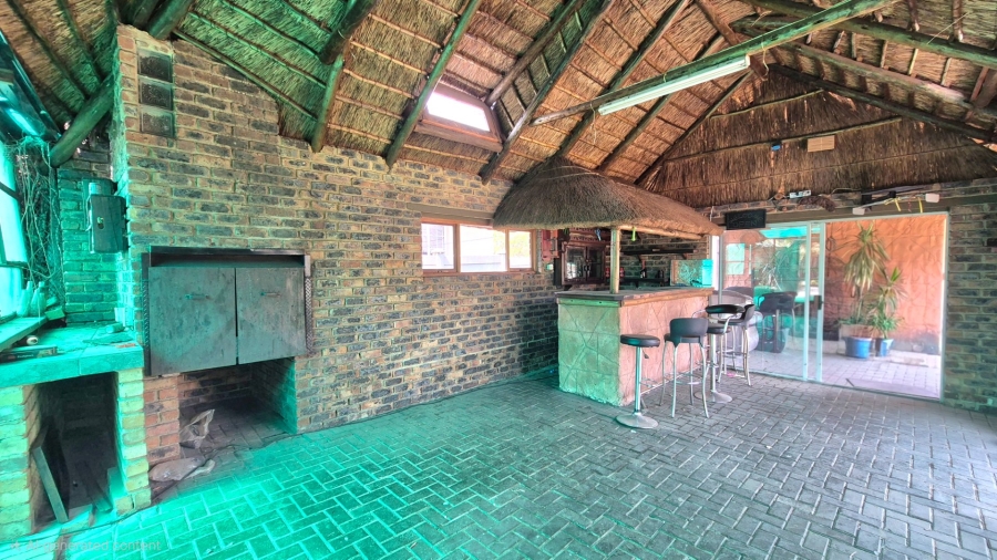 4 Bedroom Property for Sale in Roodia Free State